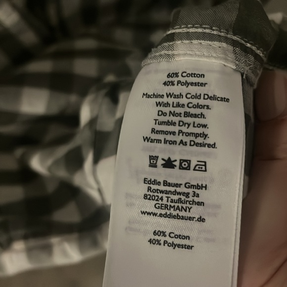 5 for $15 sale Eddie Bauer sleeveless top - Picture 3 of 3